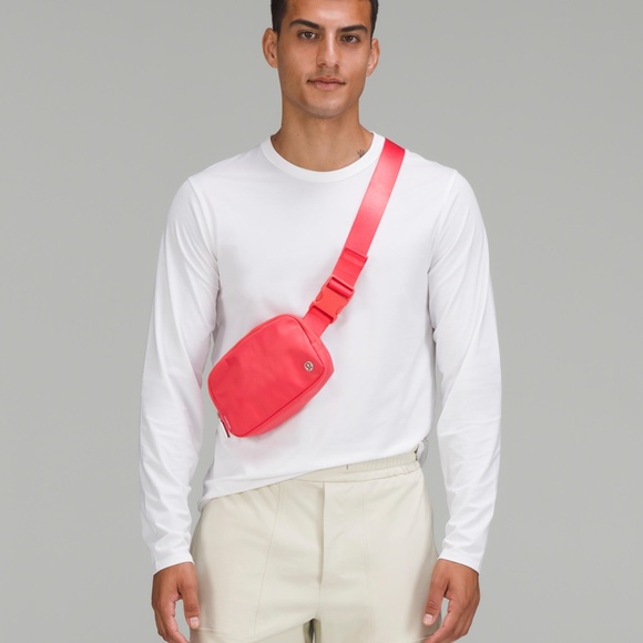 Last One! Pale Raspberry Hot Pink Lululemon Everywhere Belt Bag Extended Strap - Picture 5 of 16
